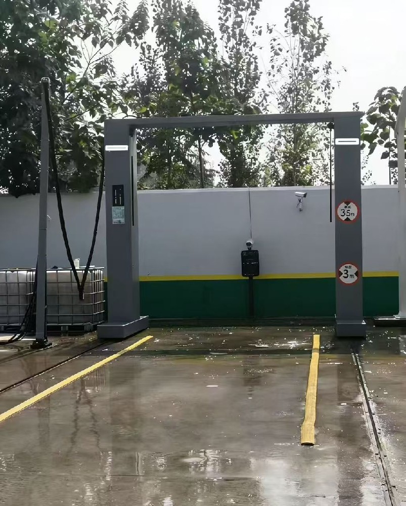 X-MH Series: Heavy-Duty Customized Gantry Car Wash System for Large Vehicles